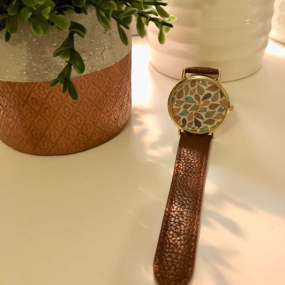 Francesca’s statement watch - Picture 3 of 6